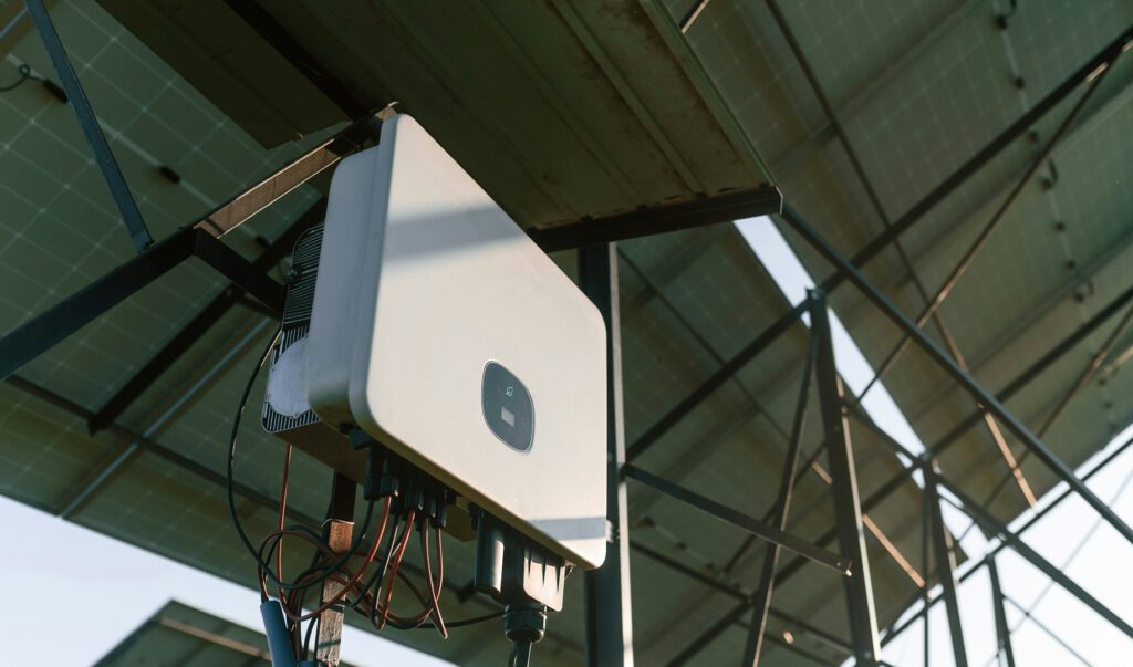 Die Lade- und Entladeleistung der Batterie hängt mitunter vom Wechselrichter ab